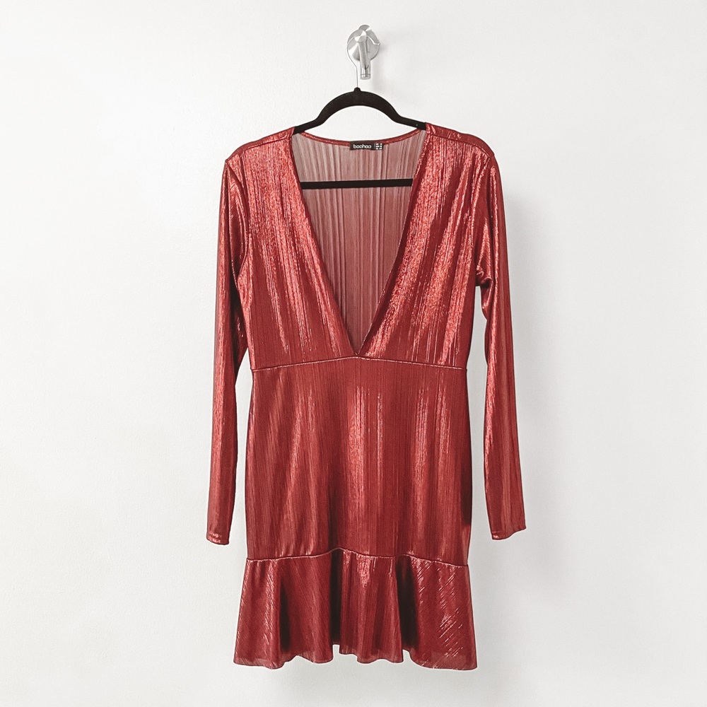 Boohoo Metallic NYE Holiday‎ Party Chic Plunge Neck Frill Hem Mini Dress